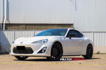 TOYOTA 86 ESSEN SATIN BLACK